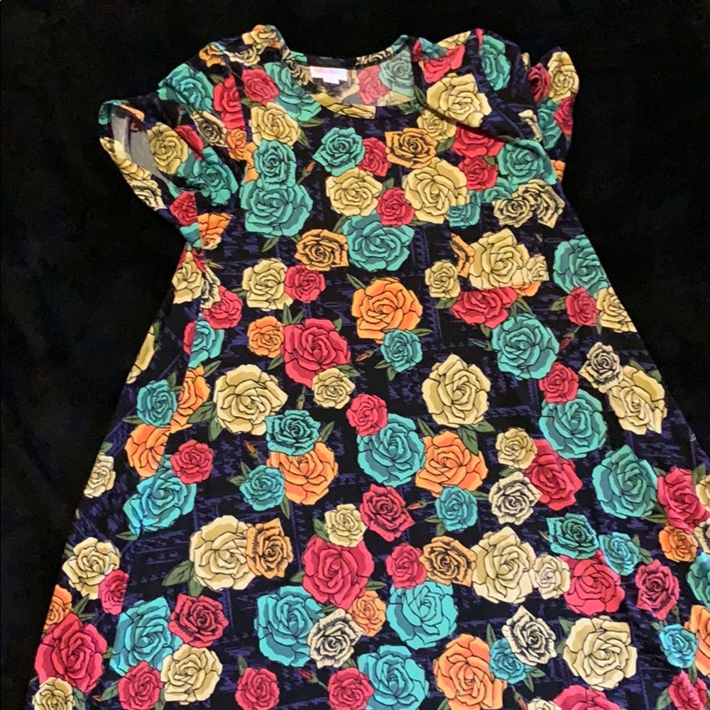 Gorgeous Roses 🌹 size small Carly